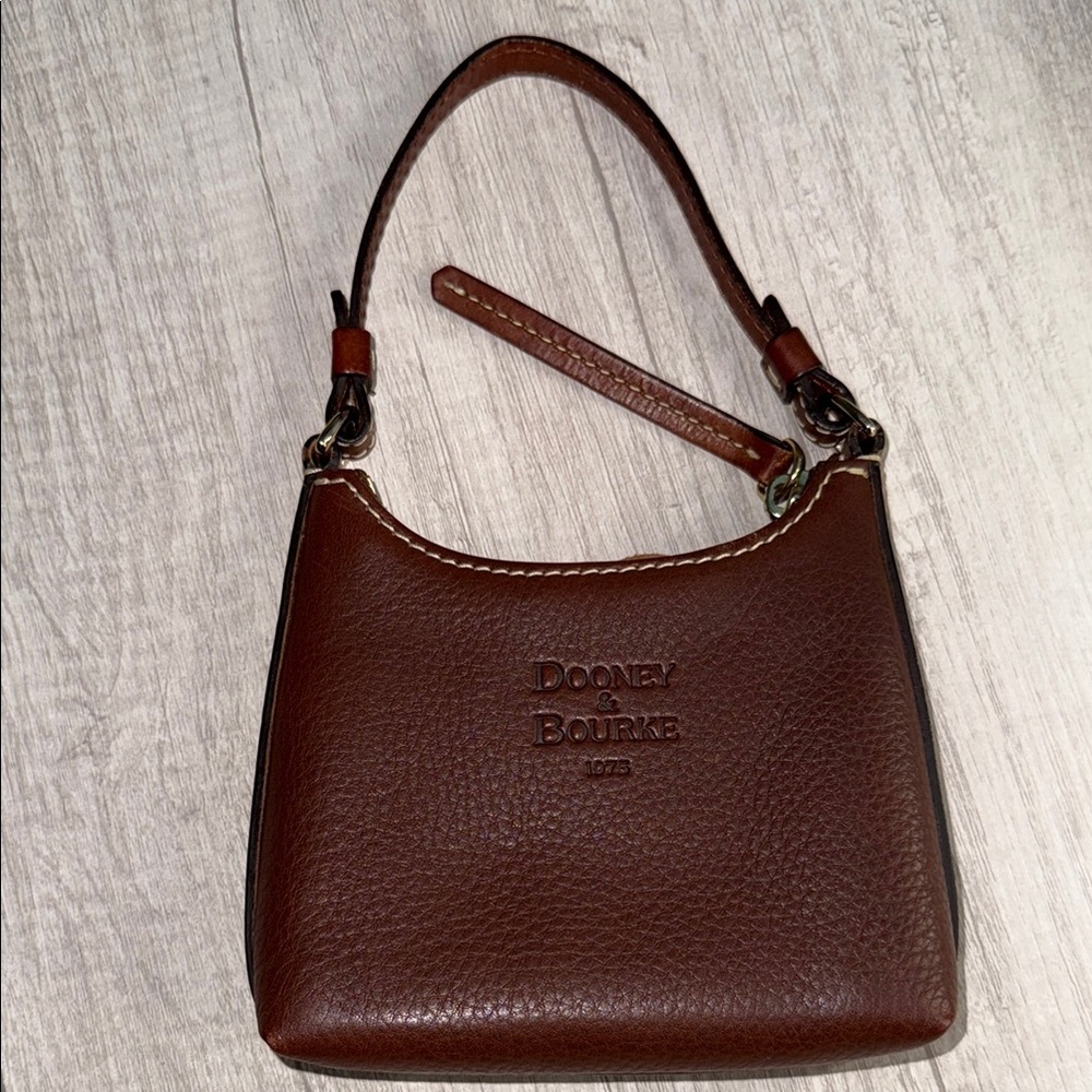 Dooney & Bourke Brown Leather Women's Bag
